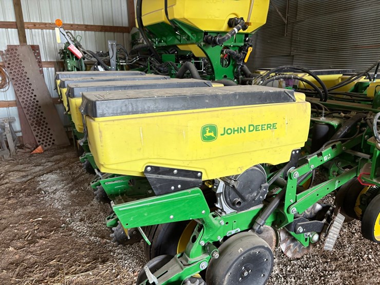 john-deere-1775-image-28
