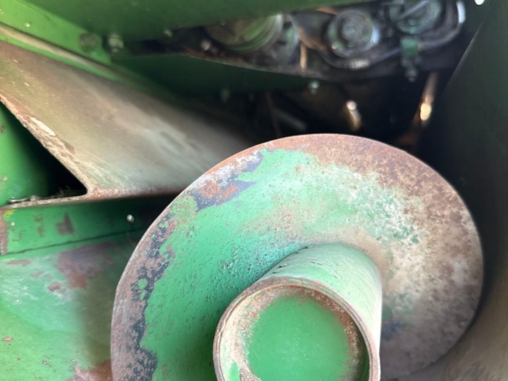 john-deere-630-image-26