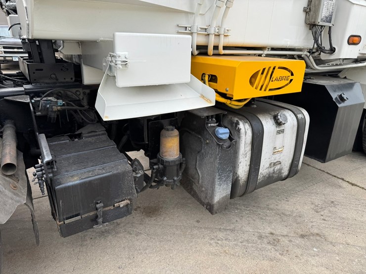 2015-mack-leu613-image-16