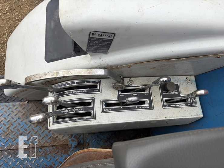 ford-8000-image-17