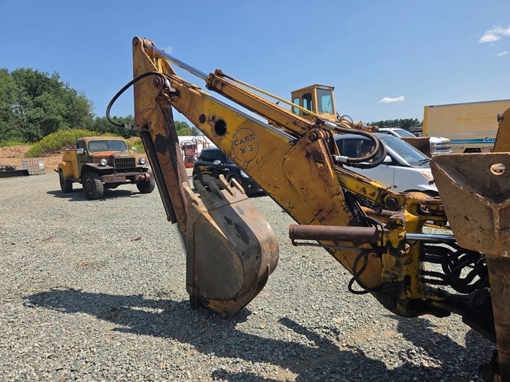 #61410-•-case-w-3-loader-backhoe-image-31