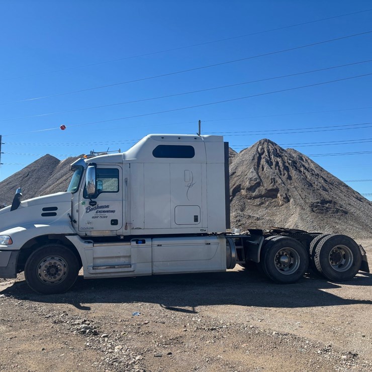 #2161 • 2015 Mack CXU600 Sleeper Cab Truck Tractor