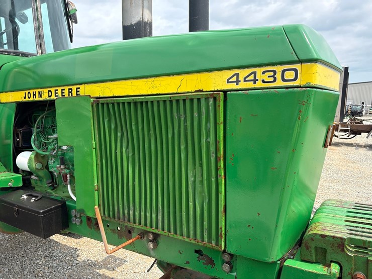john-deere-4430-image-19