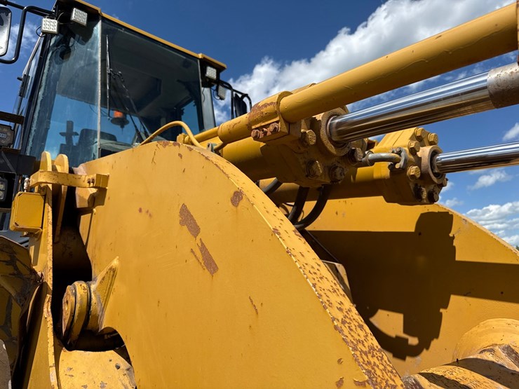 caterpillar-980g-image-19