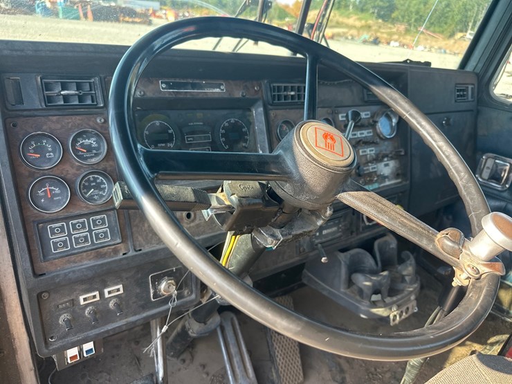 1988-kenworth-t800-image-36