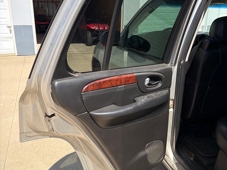 2005-gmc-1500-image-23