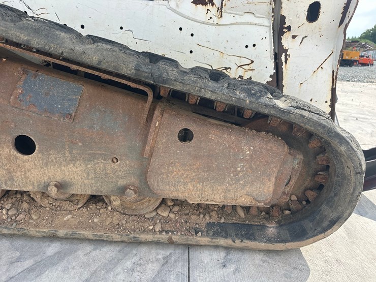 2014-bobcat-t550-image-39