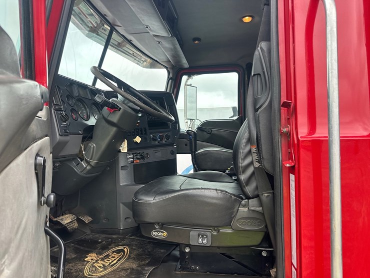 #61413-•-2013-mack-gu713-quad-axle-dump-truck-image-37
