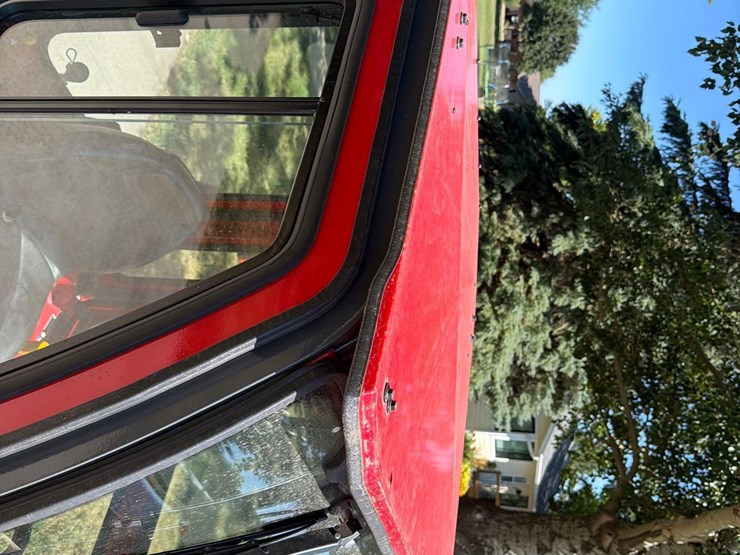 2021-massey-ferguson-4-image-23