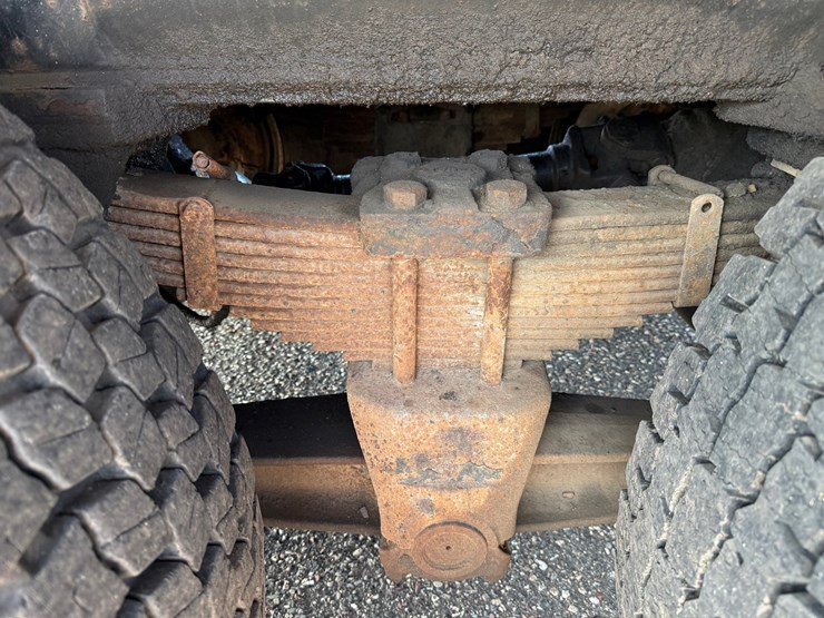 #2470-•-2002-tor-truck-dr-4280-crane-truck-image-33
