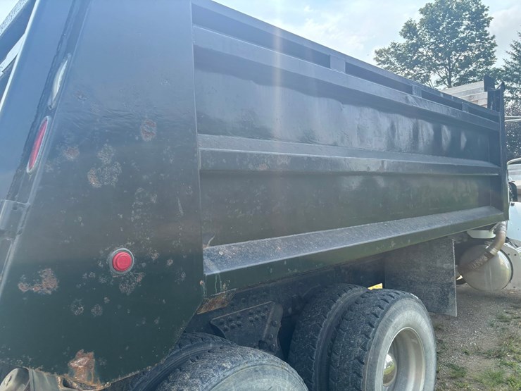 #2289-•-2006-peterbilt-tandem-axle-dump-truck-image-69