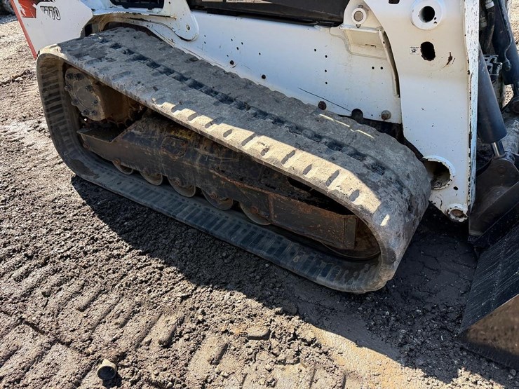 2017-bobcat-t770-image-13
