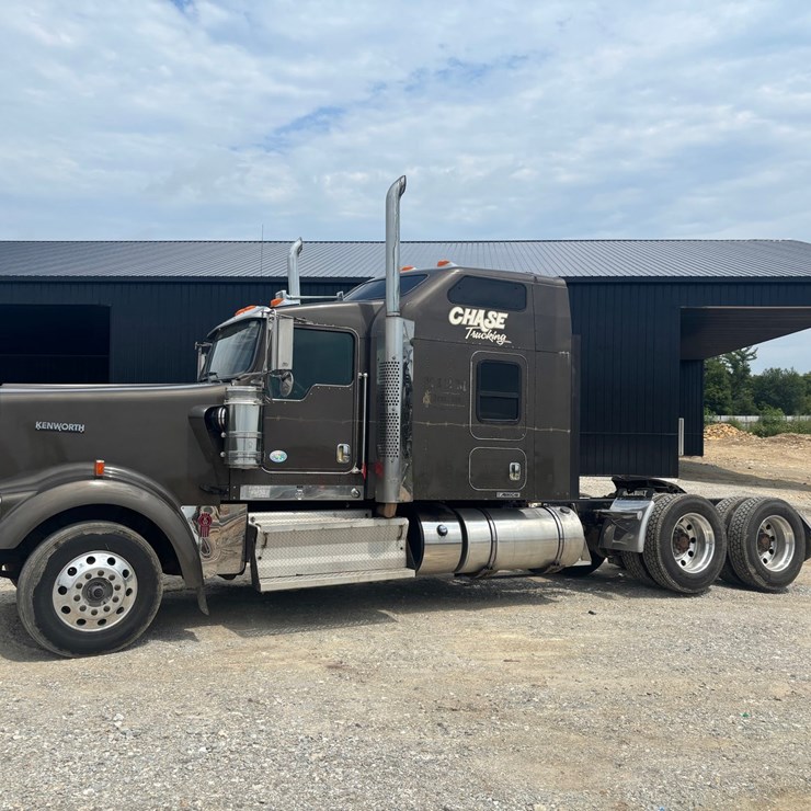 2012 KENWORTH W900