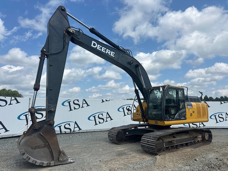 deere-250g-lc-image-1