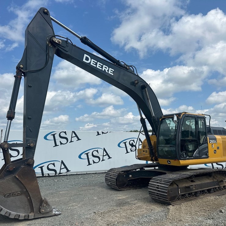DEERE 250G LC