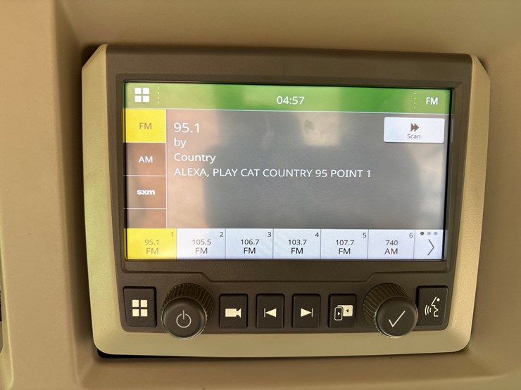 2022-john-deere-640-image-74