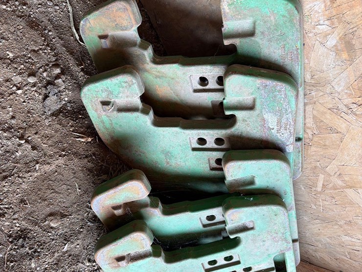 4-john-deere-suitcase-weights-image-2