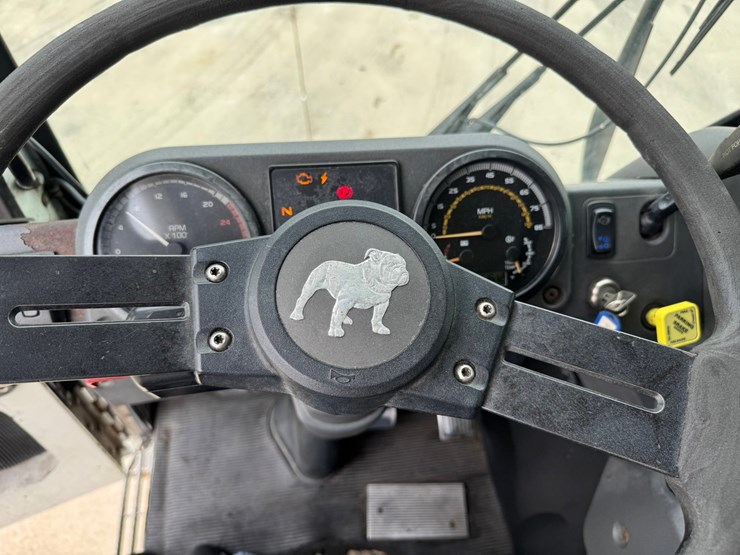 2016-mack-mru613-image-54