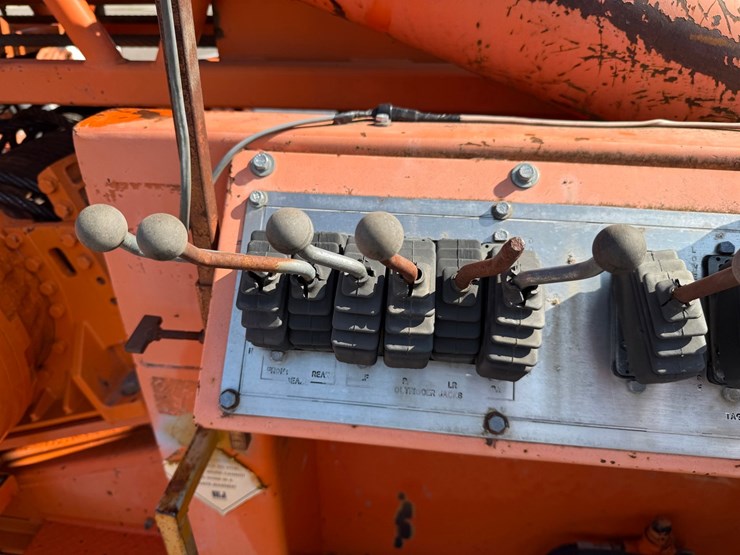 #2470-•-2002-tor-truck-dr-4280-crane-truck-image-138