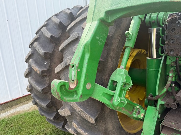 john-deere-8130-image-38