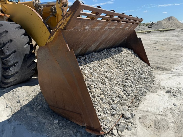 caterpillar-988-image-10