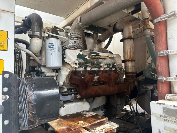 1990-peterbilt-320-image-25