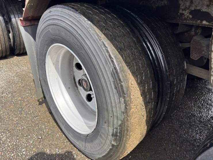 t/a-flatbed-trailer-image-13