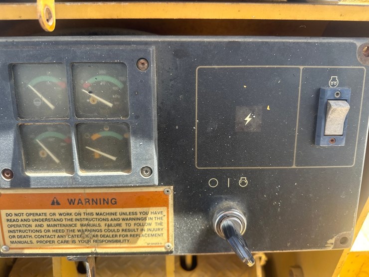 caterpillar-d5c-xl-image-38