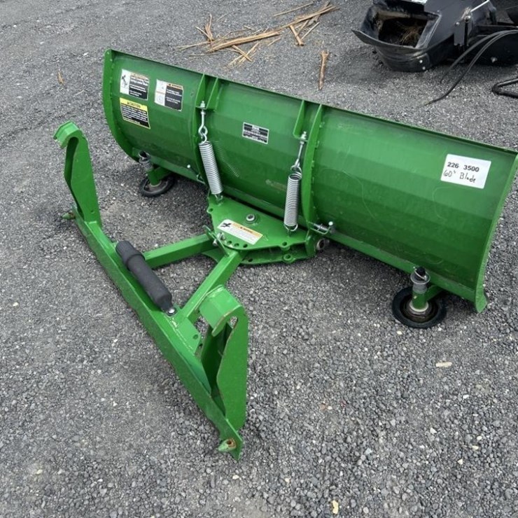 JOHN DEERE 1025R