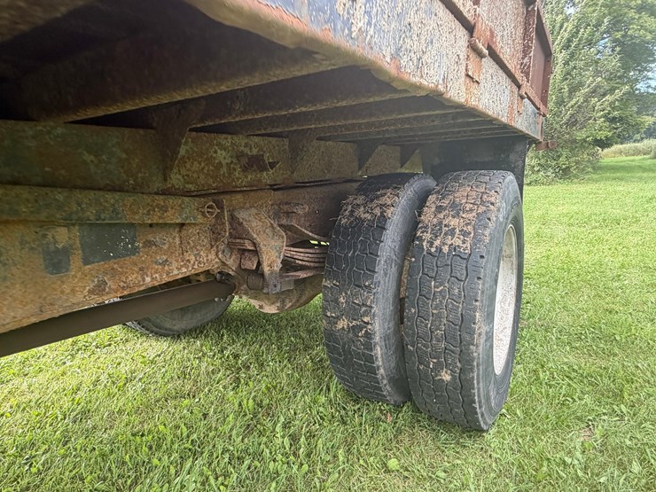 1998-ford-f700-image-28