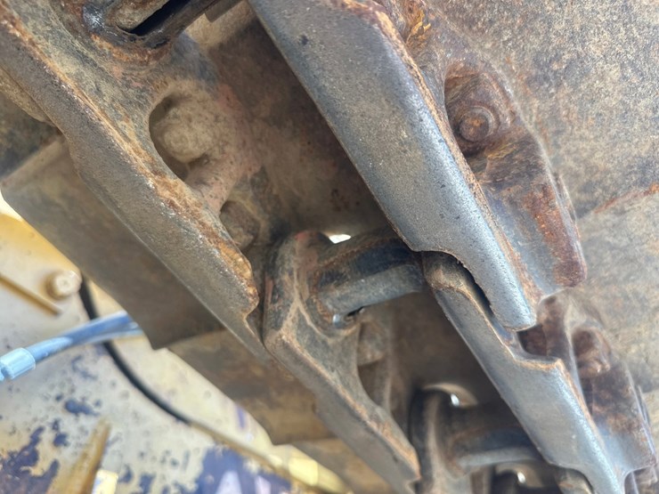 caterpillar-d5c-xl-image-61