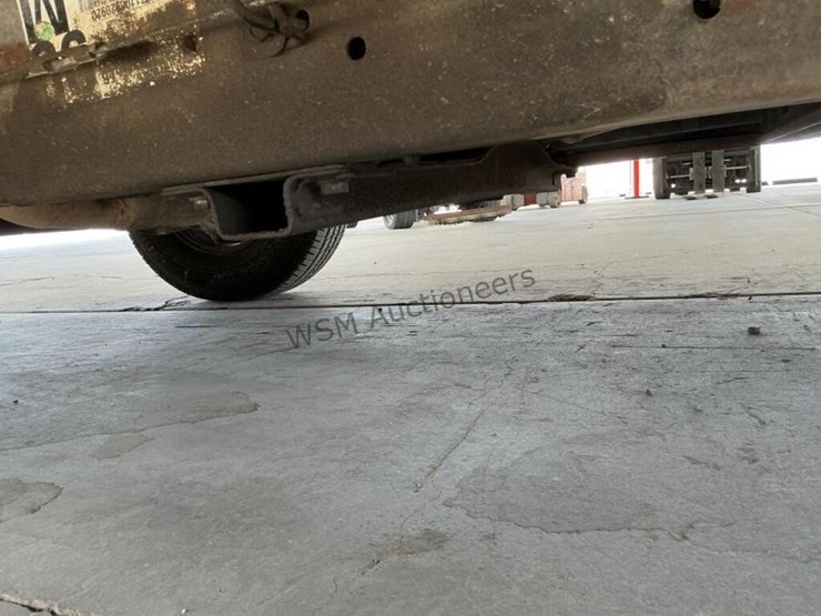 2004-chevrolet-silverado-2500hd-image-24