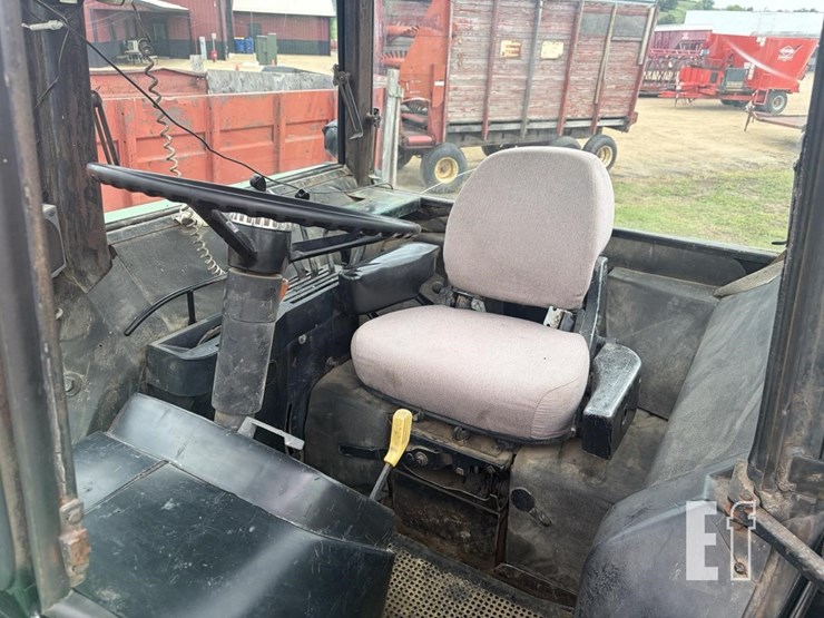 john-deere-4840-image-10