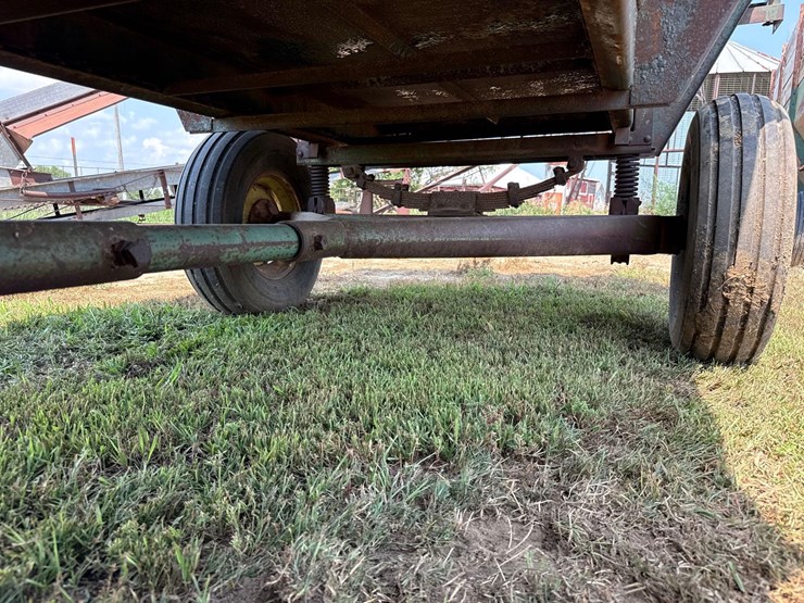 s&w-200-power-wagon-rear-unload-silage-wagon-image-24
