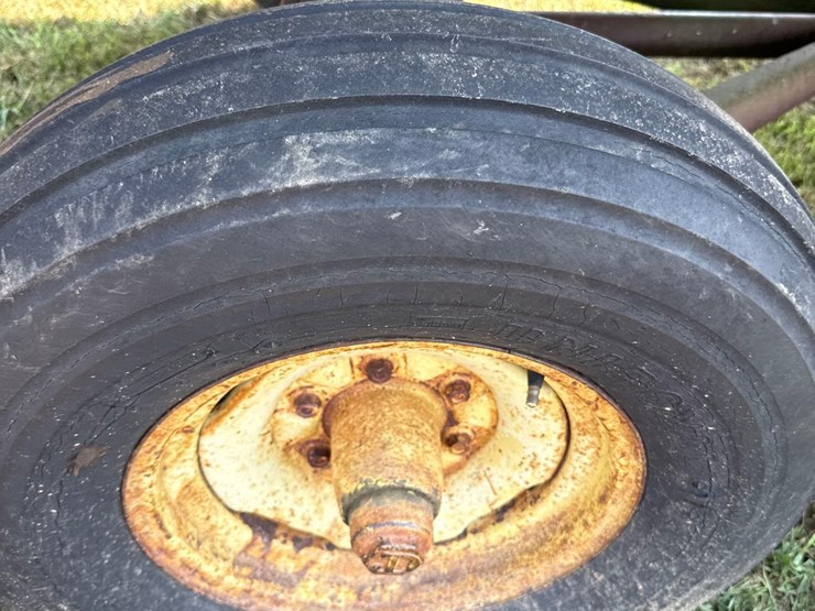 s&w-200-power-wagon-rear-unload-silage-wagon-image-11