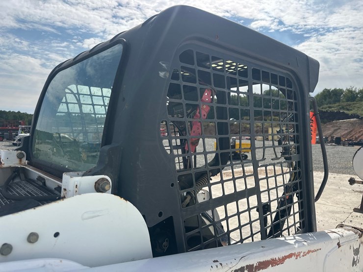2014-bobcat-t550-image-16