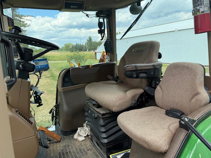 john-deere-8130-image-59