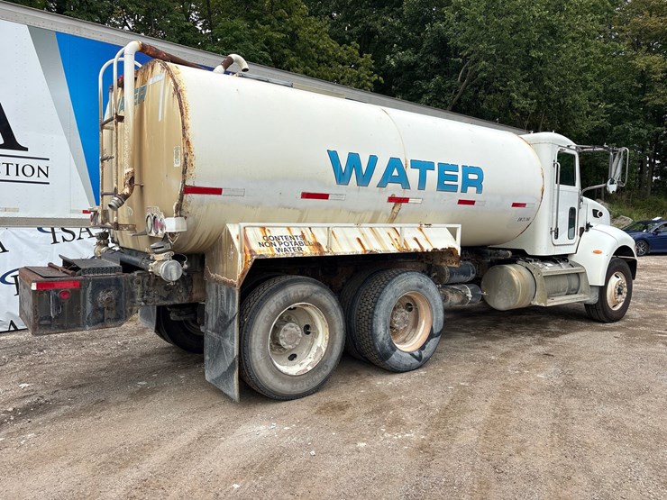 2006-peterbilt-335-image-5