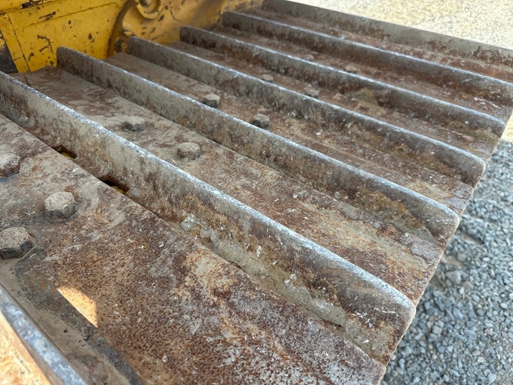 #61443-•-komatsu-61px-15-dozer-image-67