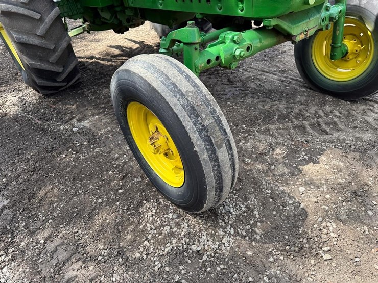 john-deere-3020-image-9