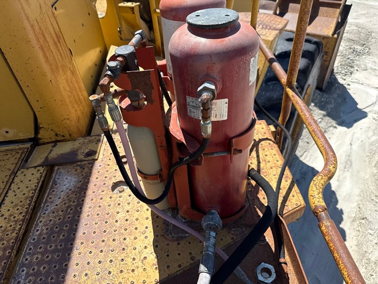 caterpillar-988-image-106