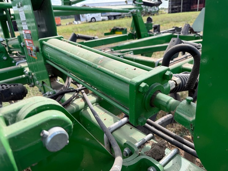 john-deere-2430-image-21