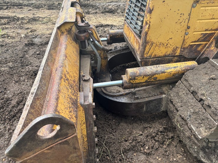 caterpillar-d4h-image-62