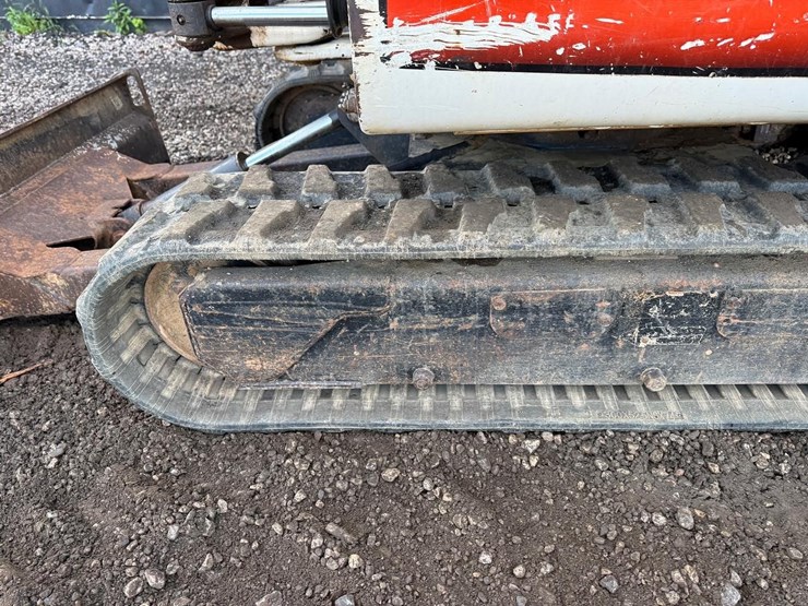 2004-bobcat-325g-image-15