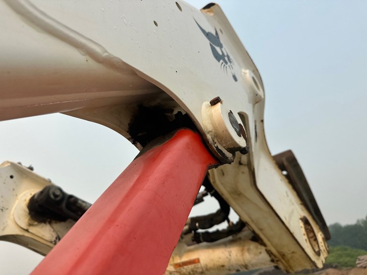 2018-bobcat-t630-image-24