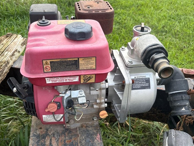 1500-gallon-portable-water-tank-trailer-w/-pump-image-5