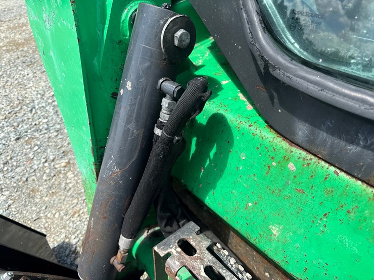 2019-bobcat-t550-image-14