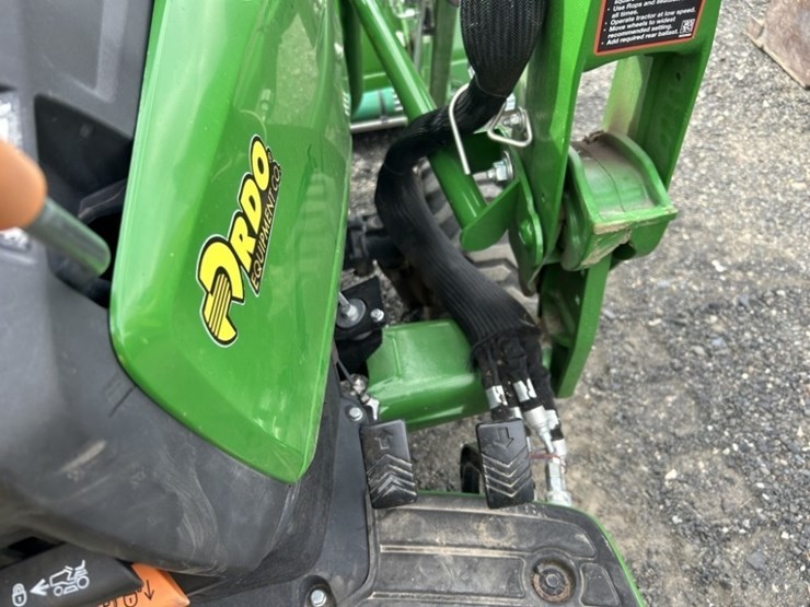 2021-john-deere-1025r-image-28