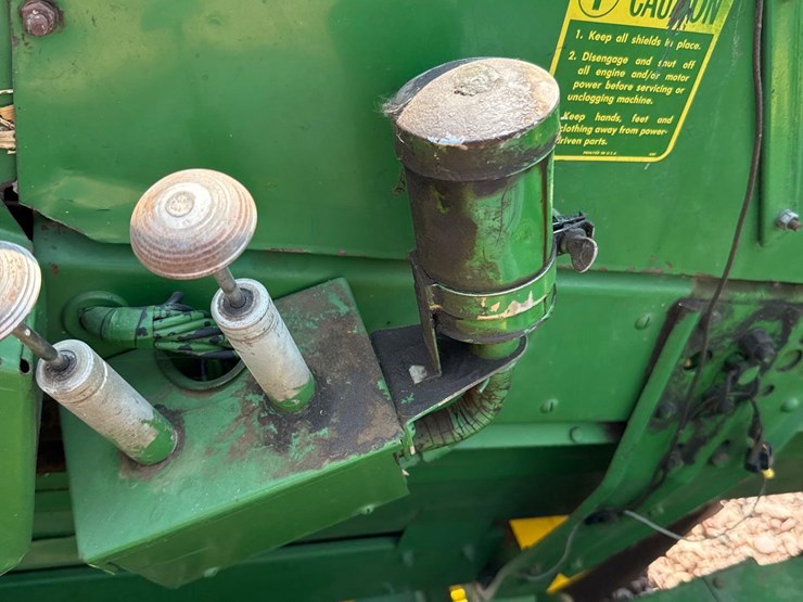 john-deere-630-image-59