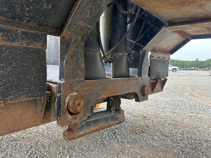 #61385-•-1995-nelson-mfg.-tandem-axle-lowboy-trailer-image-15